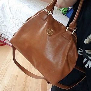 Extra pics of Tory bag.